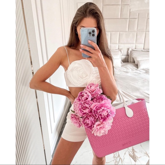 BNWT ZARA FLORAL APPLIQUÉ SATIN TOP - Picture 7 of 16